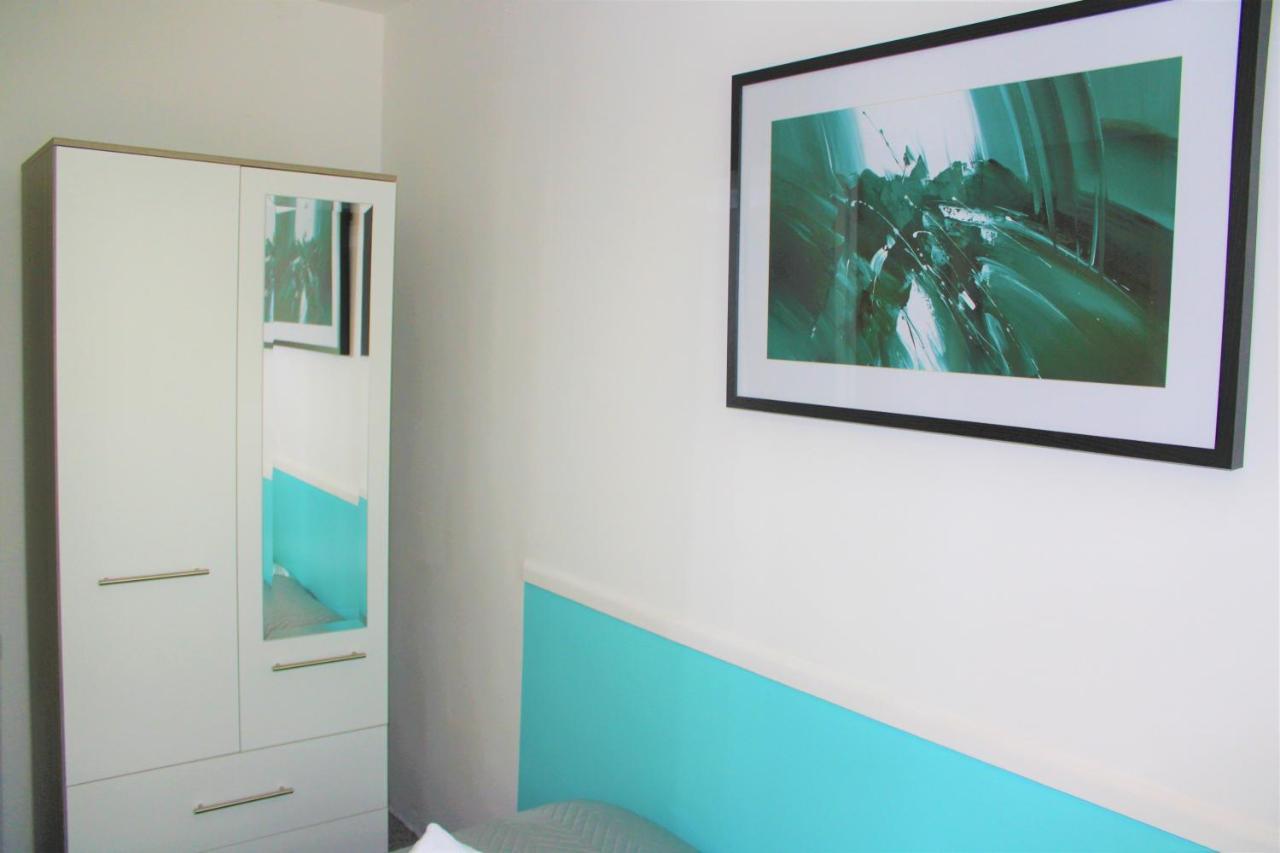 Homely And Budget Friendly 3 Bed House Sleeps 6 Free Parking! Milton Keynes Exterior photo